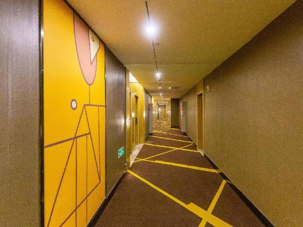 iu hotel lanzhou west terminal station zhongtianjian square