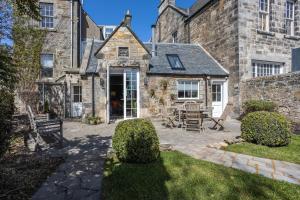 no 1 st andrews and westpark house bedrooms