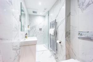 no 1 st andrews and westpark house bedrooms