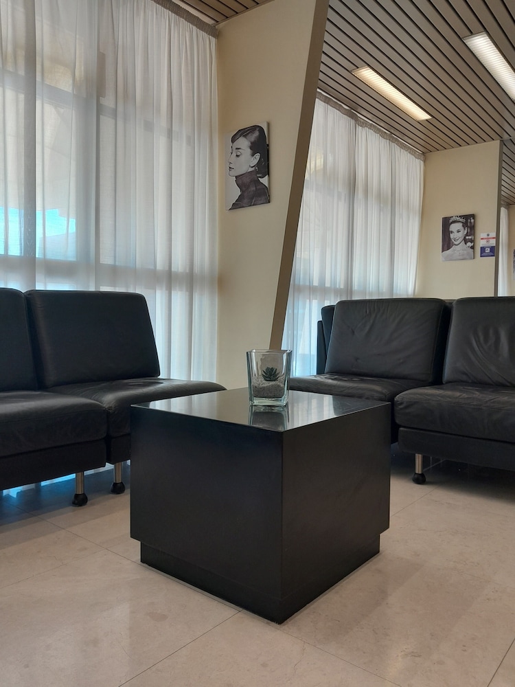 jr hotels bologna gate 7