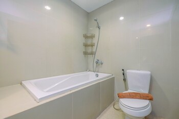 comfy and minimalist 1br apartment at atria residence