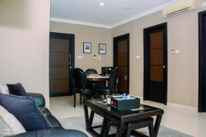 modern and luxurious 2br dharmawangsa essence apartment