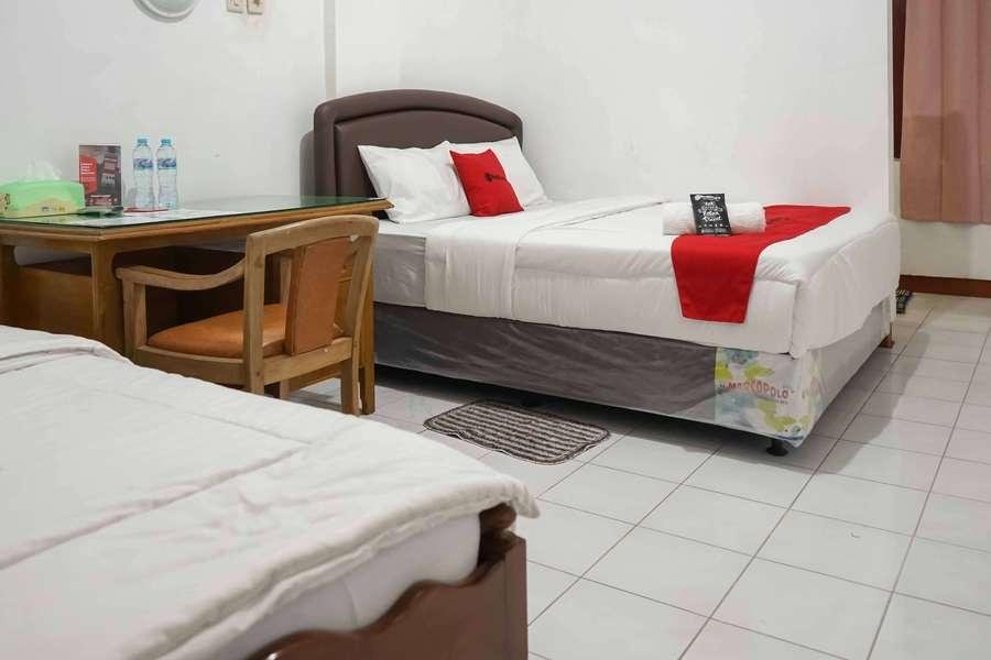 reddoorz plus alun alun nganjuk