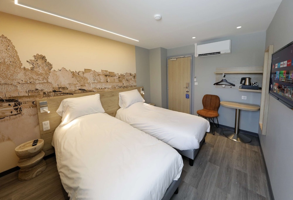 sure hotel by best western dole