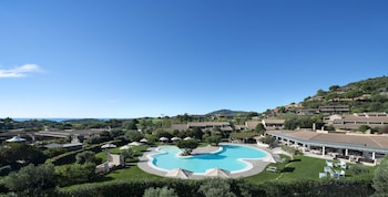 chia laguna hotel village