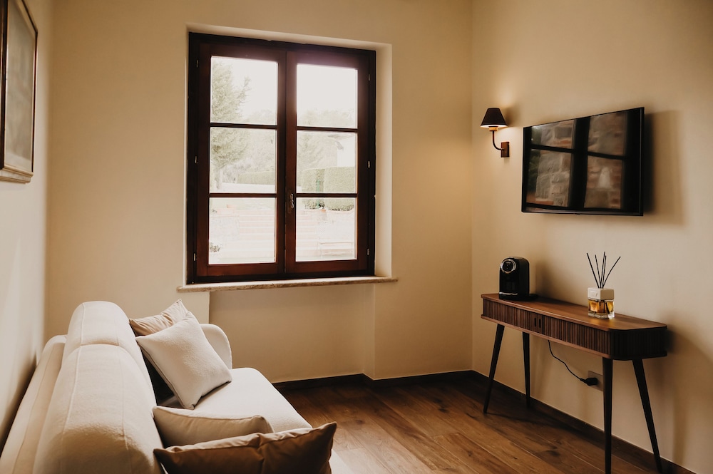 poggio paradiso resort and spa