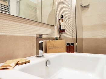 luxury suites stay inn rome experience
