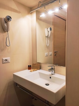 luxury suites stay inn rome experience