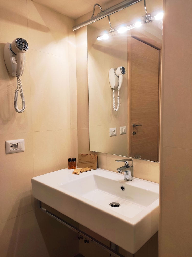 luxury suites stay inn rome experience
