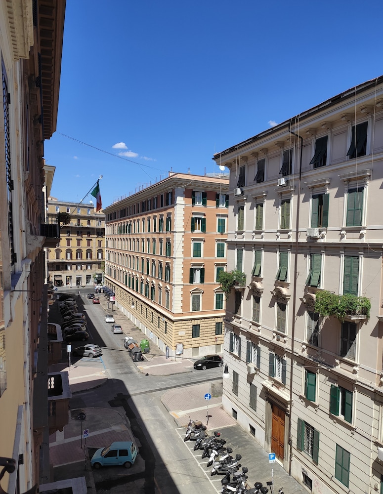 luxury suites stay inn rome experience