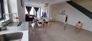 mlh designer duplex suite ekocheras