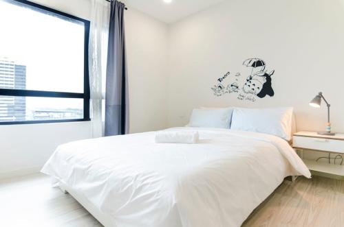 totoro theme suite in suasana jb