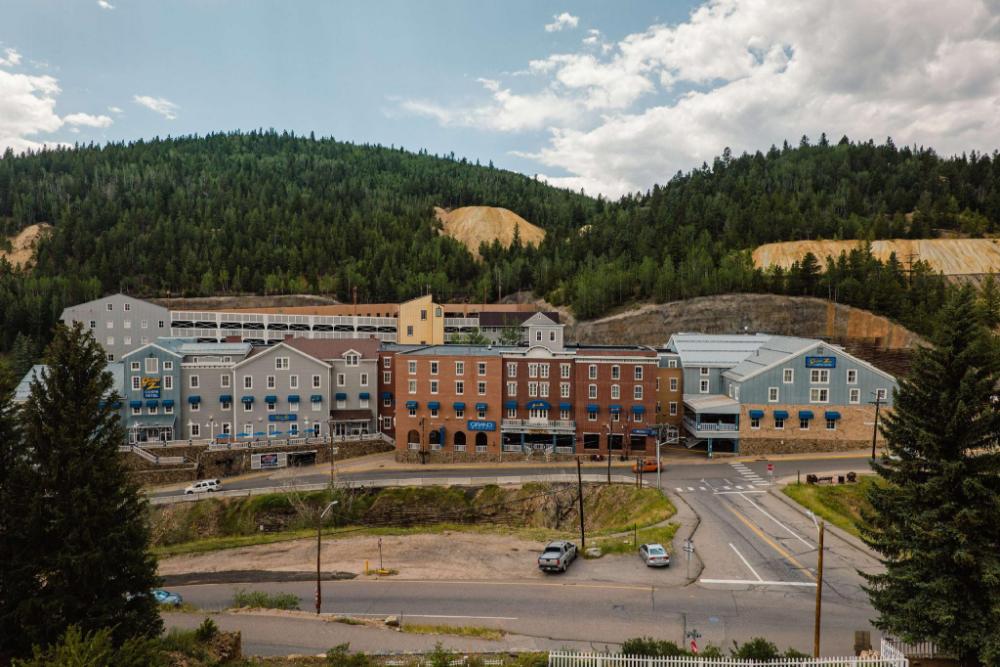 grand z casino hotel by red lion hotels