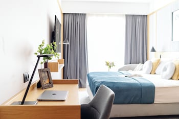 deo plaza apartamenty by rent like home