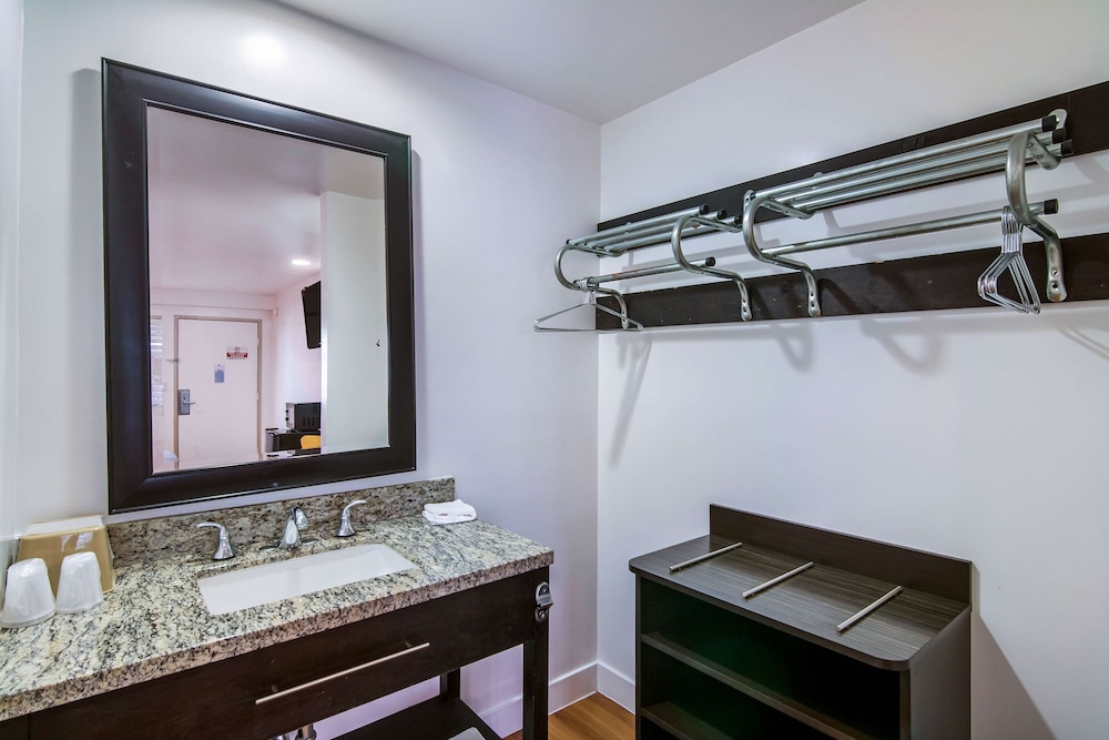 motel 6 monterey park ca