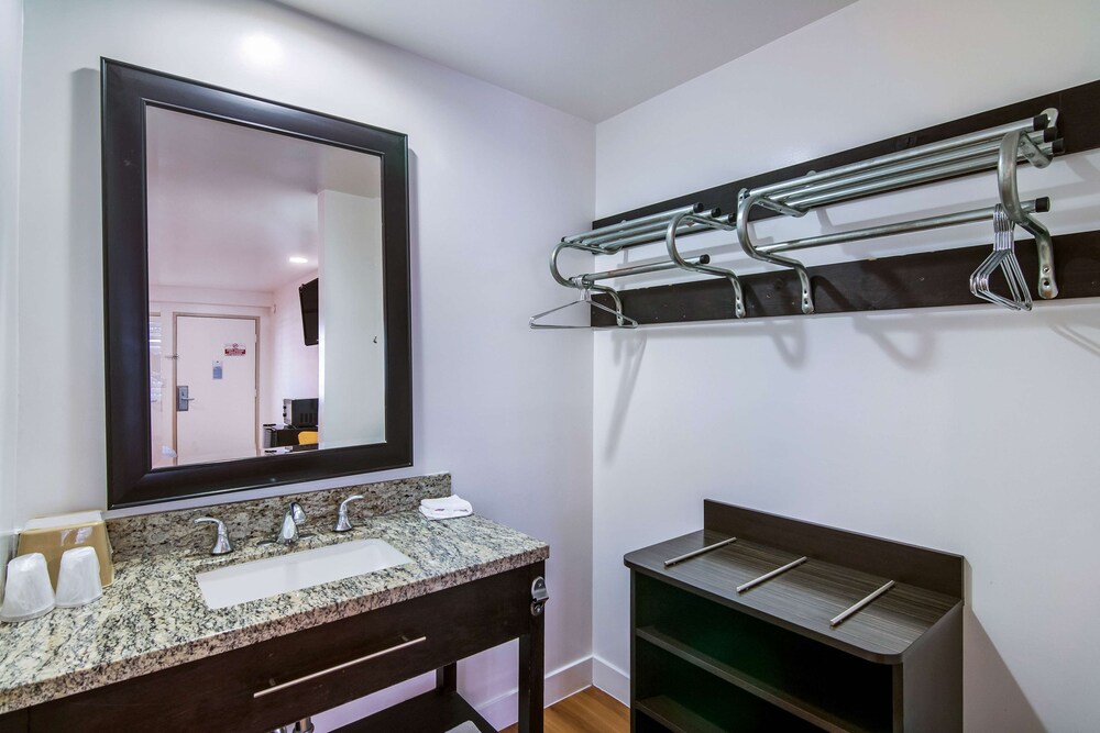 motel 6 monterey park ca