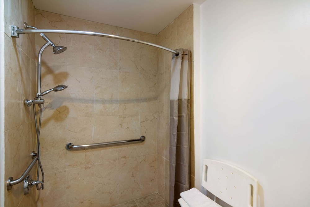 motel 6 monterey park ca