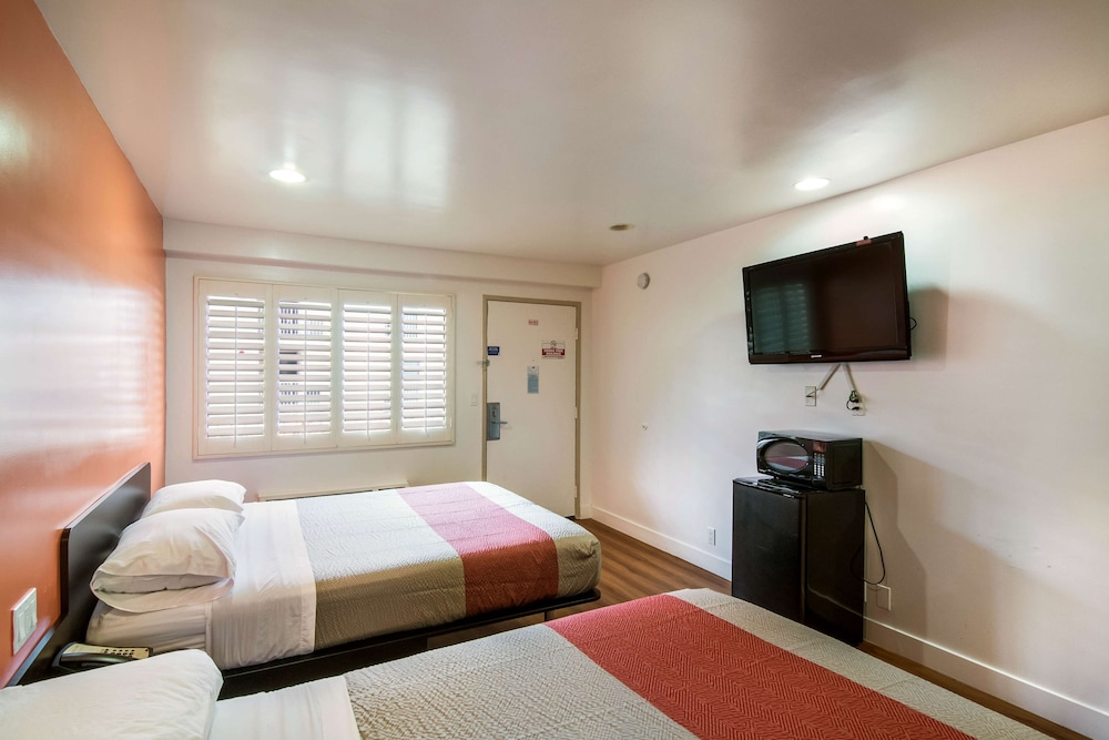 motel 6 monterey park ca