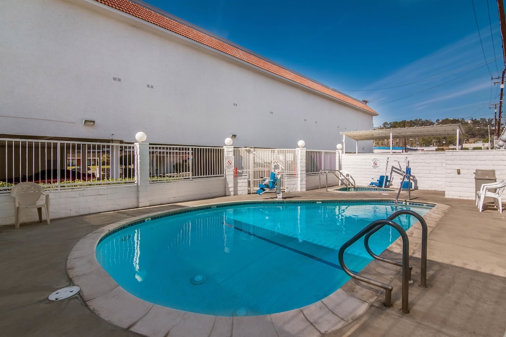 motel 6 monterey park ca