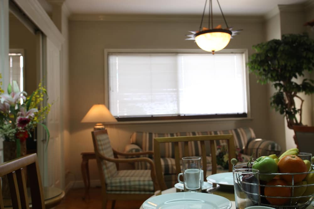 sunny bay suites