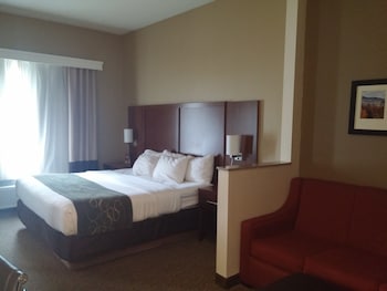 comfort suites airport