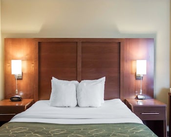 comfort suites airport