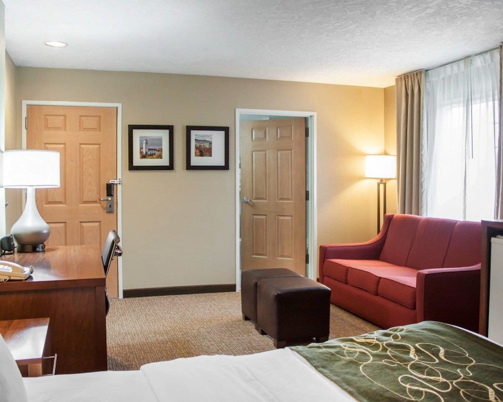 comfort suites airport