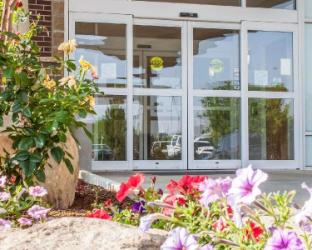 comfort suites airport