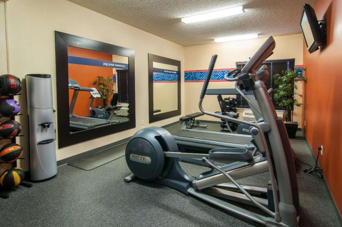 hampton inn boise airport