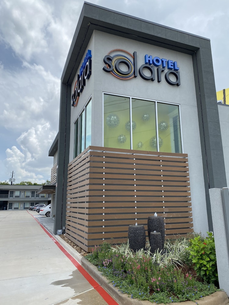 hotel solara hobby airport