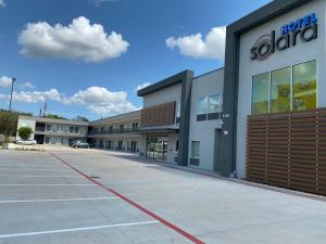 hotel solara hobby airport
