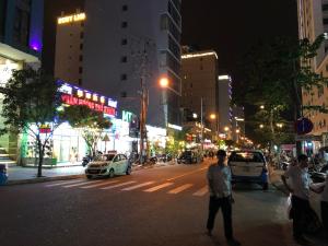 my khe beach apartment hotel 2 bedrooms