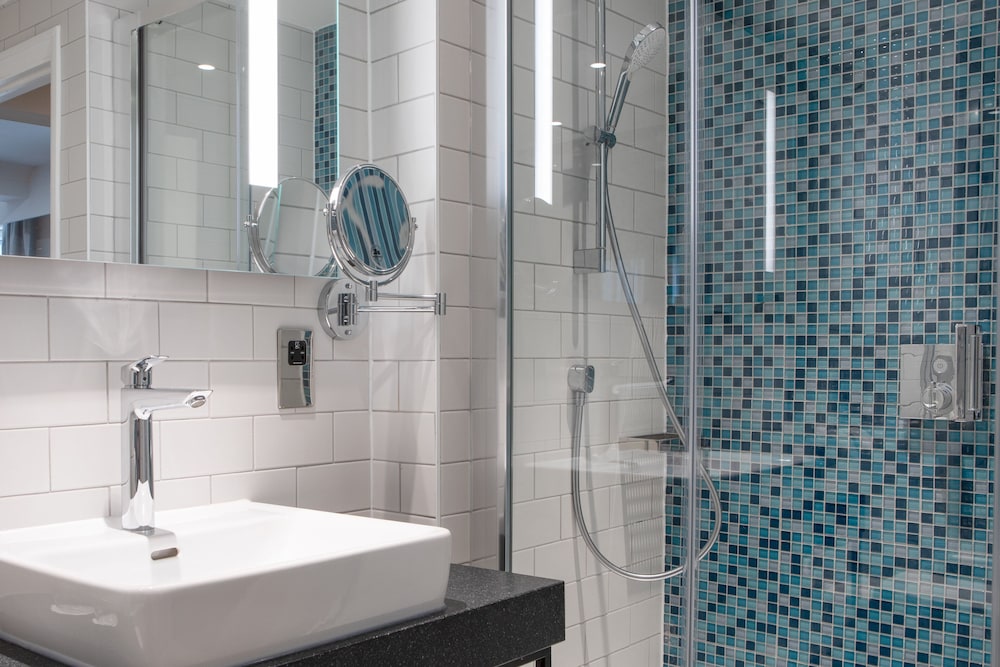 holiday inn bolton centre by ihg