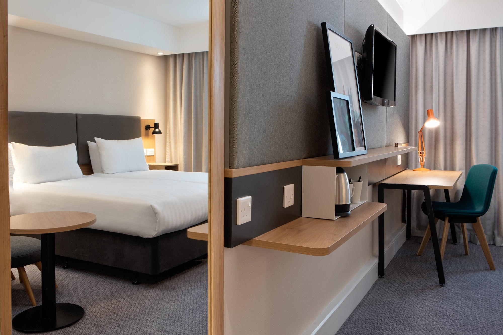 holiday inn bolton centre by ihg
