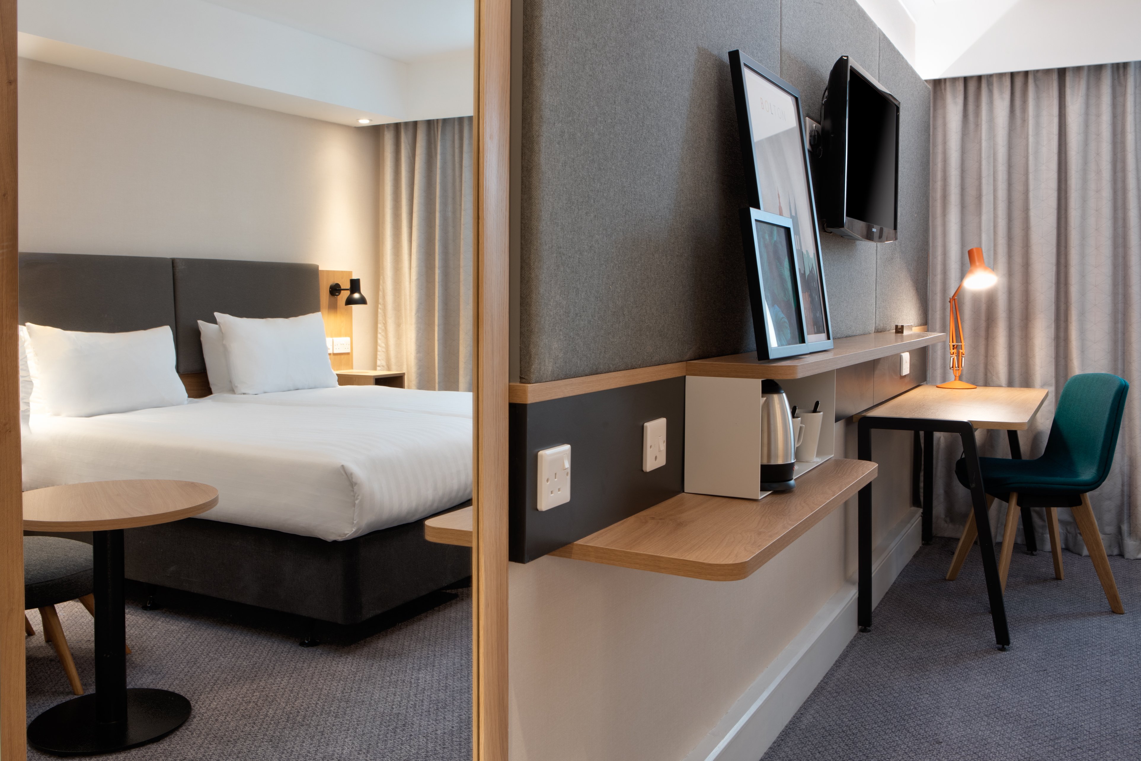 holiday inn bolton centre by ihg