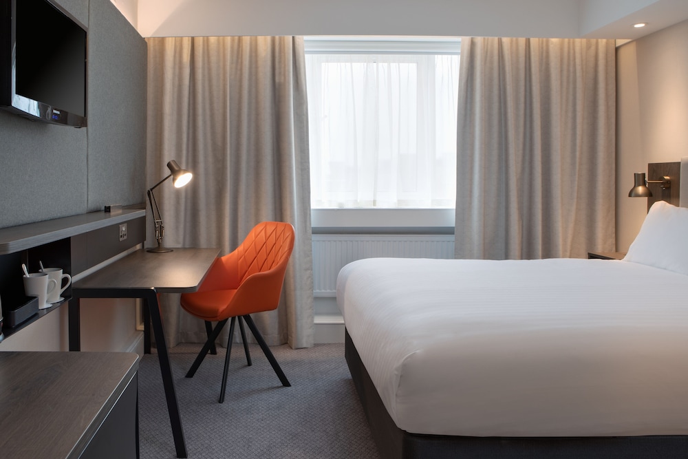 holiday inn bolton centre by ihg