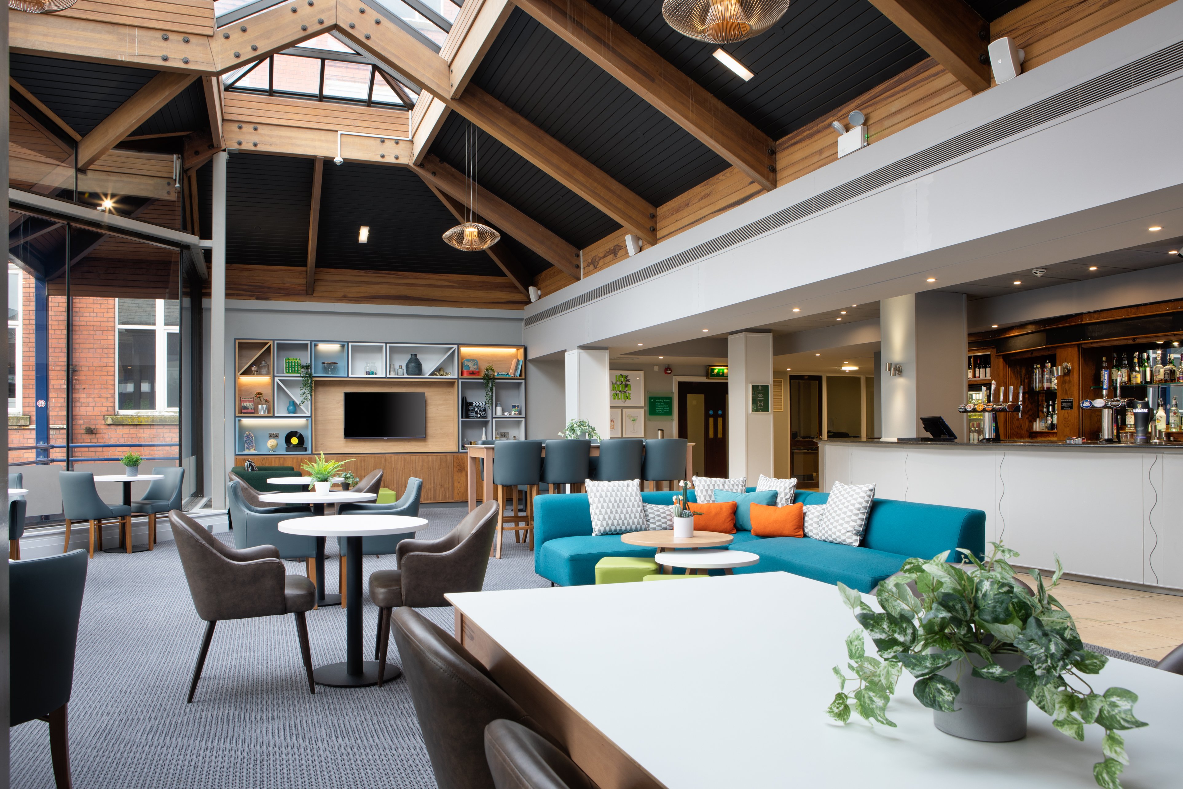 holiday inn bolton centre by ihg