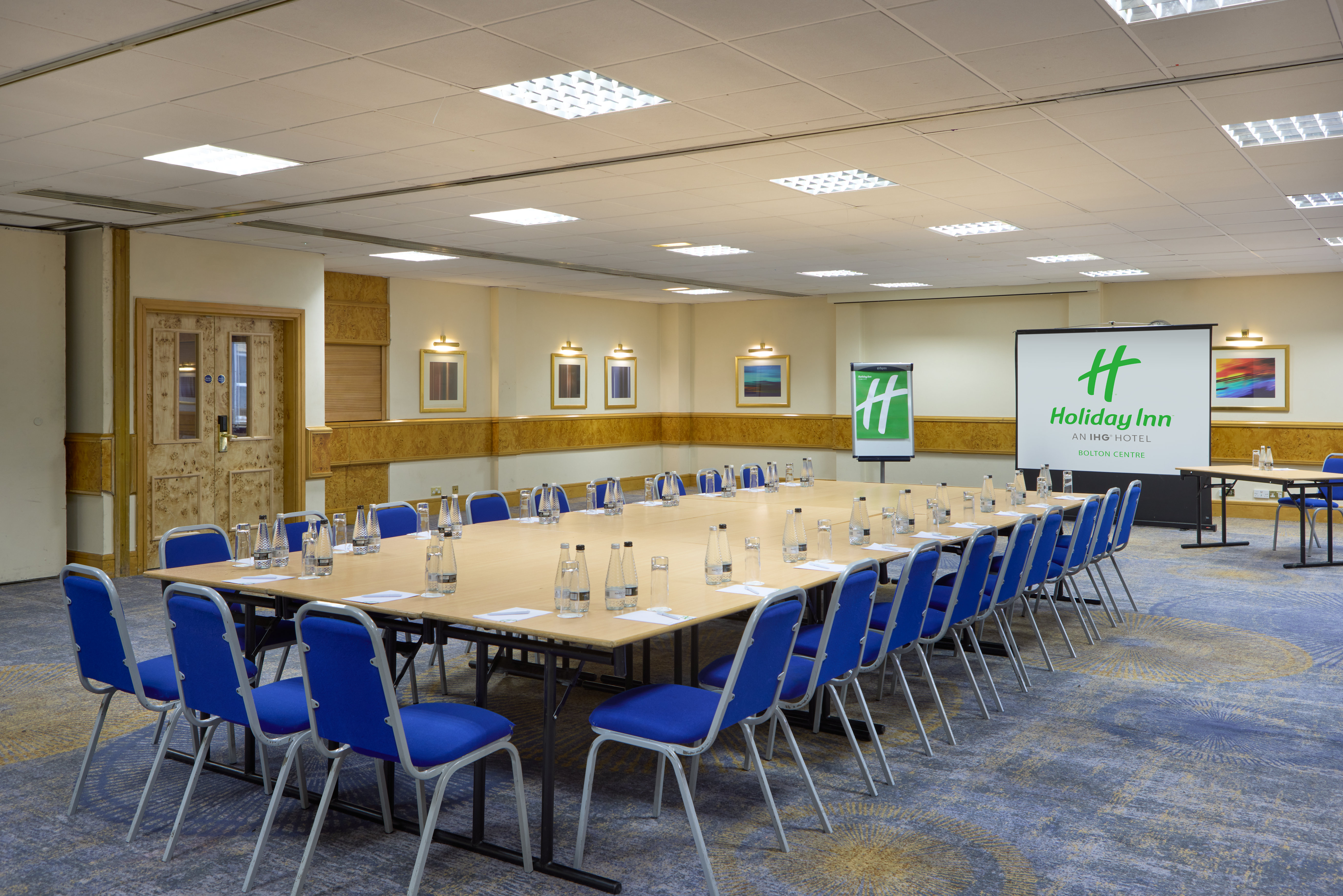 holiday inn bolton centre by ihg