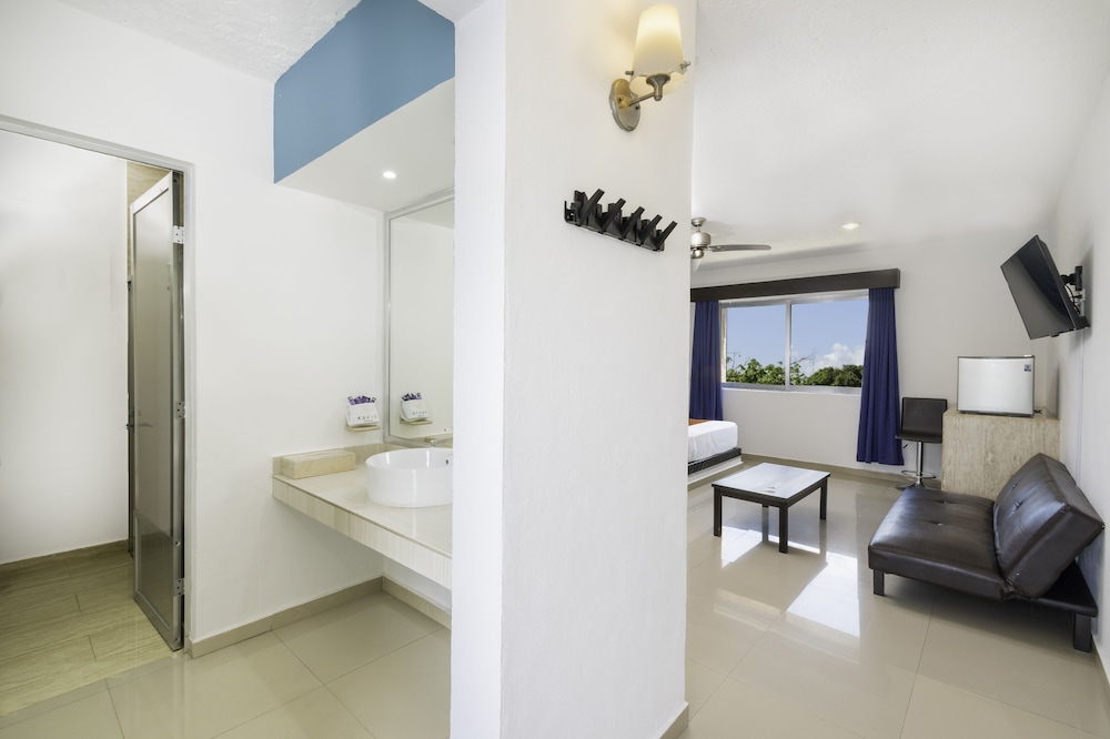 hotel playa encantada