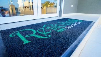 rh boutique hotel aruba