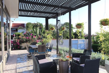 rh boutique hotel aruba