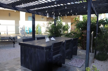 rh boutique hotel aruba
