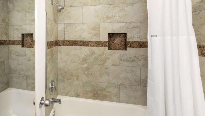 magnuson hotel bradenton