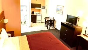 magnuson hotel bradenton