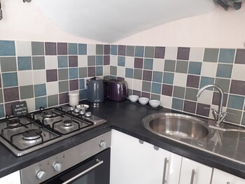 bees townhouse apartment