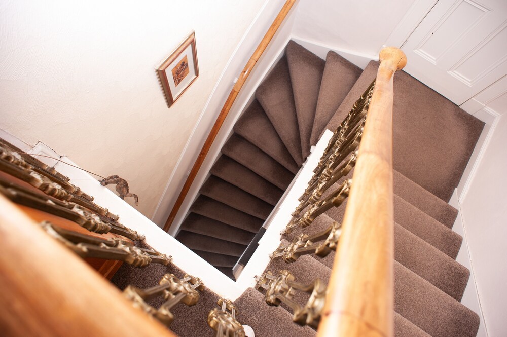 bees townhouse apartment