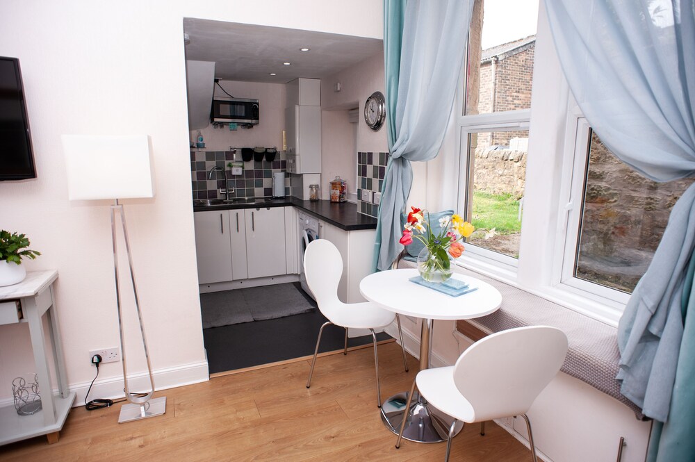 bees townhouse apartment