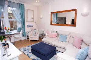 bees townhouse apartment
