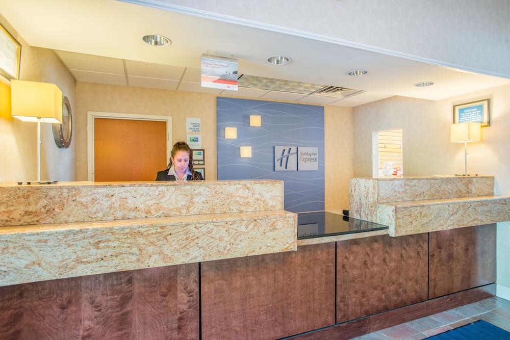 holiday inn express hotel and suites brattleboro by ihg