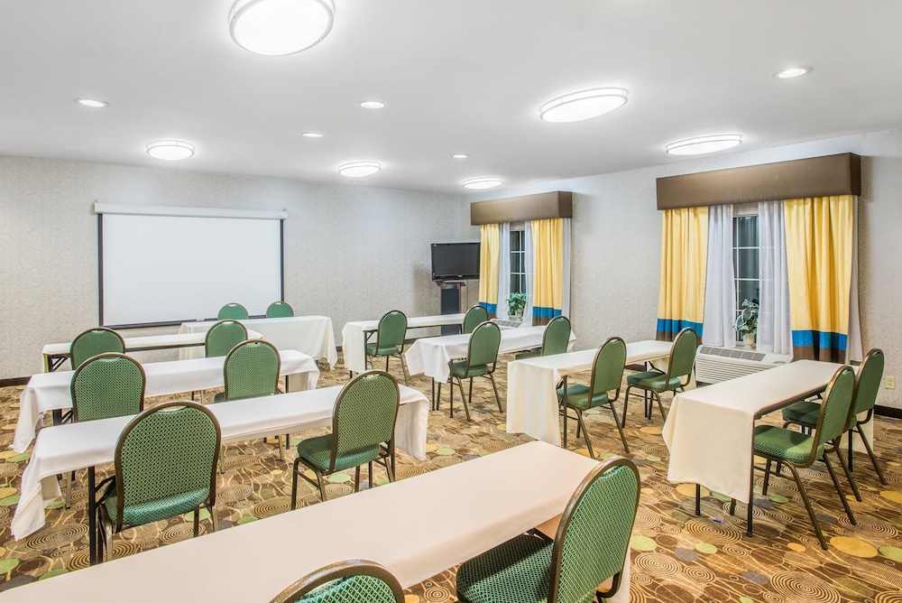 holiday inn express hotel and suites brattleboro by ihg